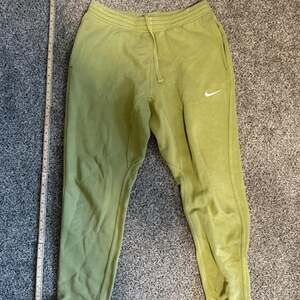 Nike Olive Green Tech Fleece Joggers Sweatpants Medium